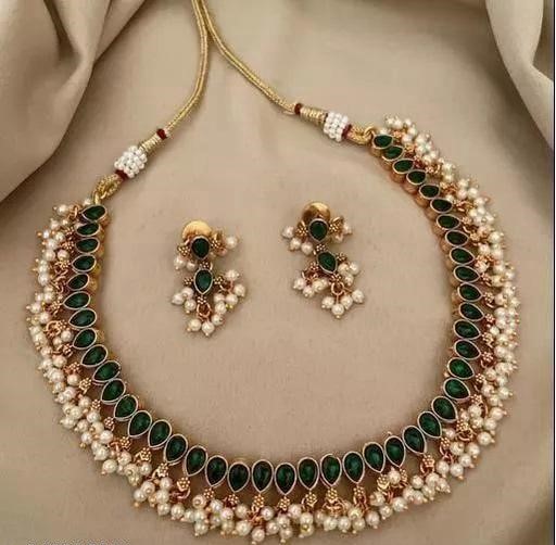 Stylish Round Gold Plated Necklace Set